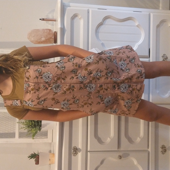 Tinseltown Juniors' Blush Floral Skirtall - Picture 4 of 6